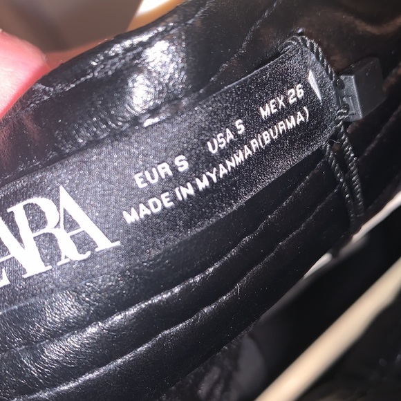 Cutout wide leg faux leather trousers - Picture 5 of 9